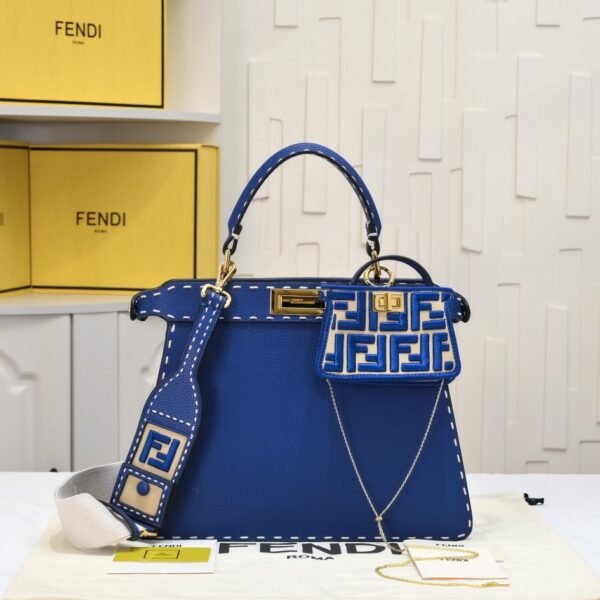 Fendi Peekaboo ISeeU Medium Full-Grain Leather Tote Bag