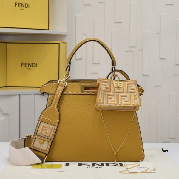 Fendi Peekaboo ISeeU Medium Full-Grain Leather Tote Bag