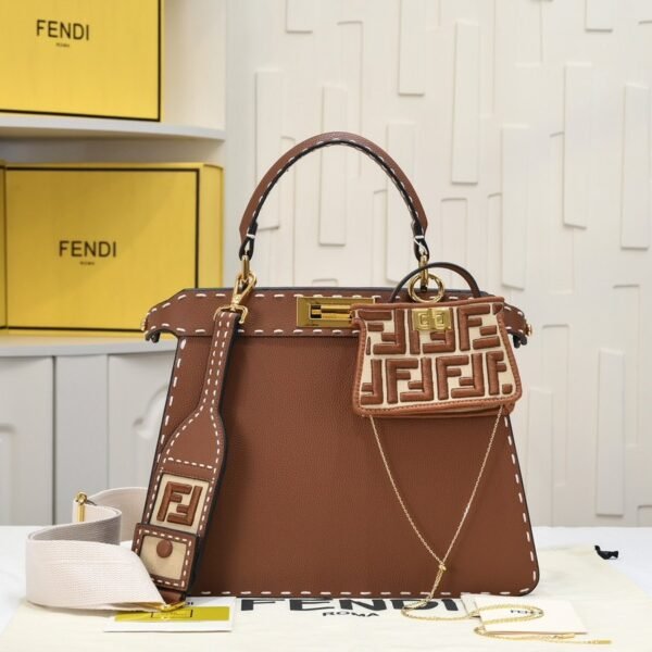 Fendi Peekaboo ISeeU Medium Full-Grain Leather Tote Bag