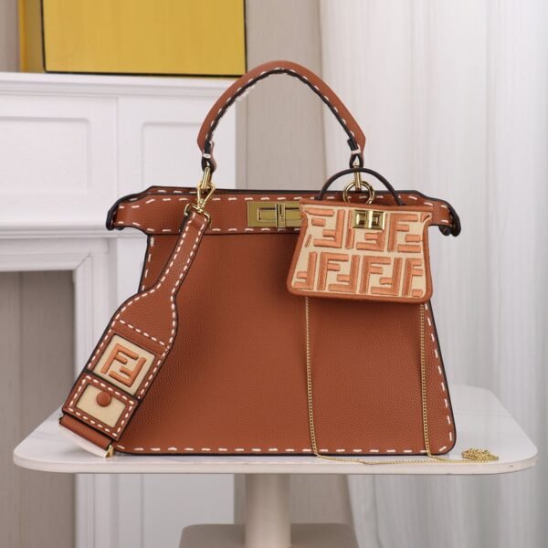 Fendi Peekaboo ISeeU Medium Grained Leather Top Handle Bag