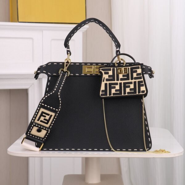Fendi Peekaboo ISeeU Medium Grained Leather Top Handle Bag