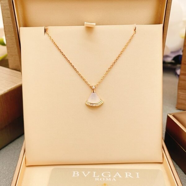 BVLGARI White Fan Pendant Necklace